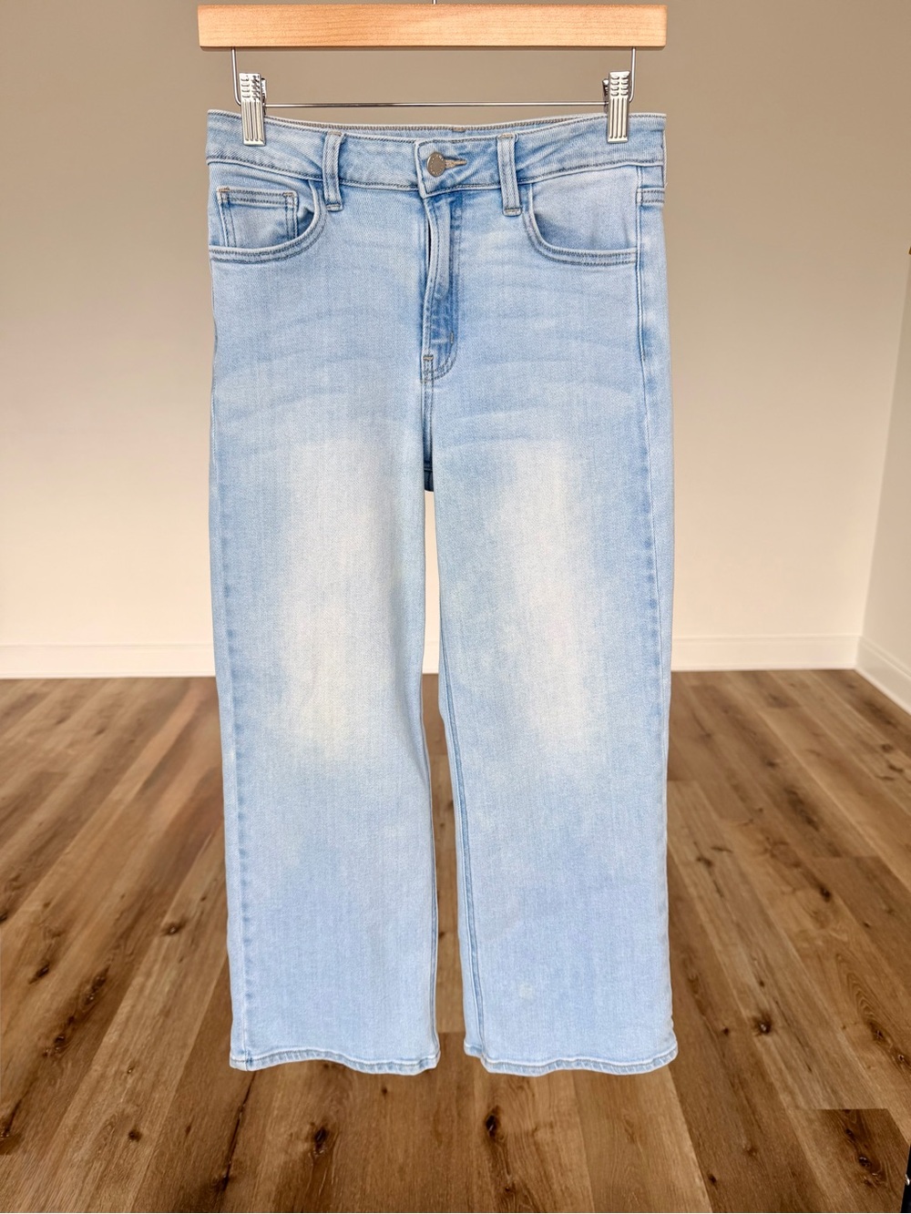JUSTUSA Light Wash High Rise Cropped Wide Leg Jeans Size 27P / 4P